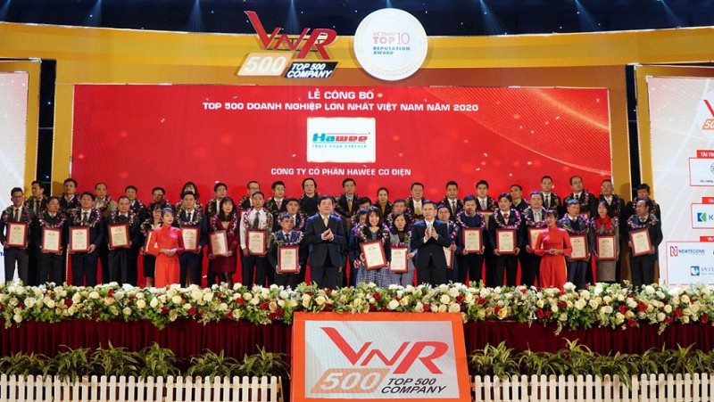 Hawee lần thứ 2 vinh dự nhận giải thưởng Top 500 Doanh nghiệp lớn nhất Việt Nam (VNR500) 